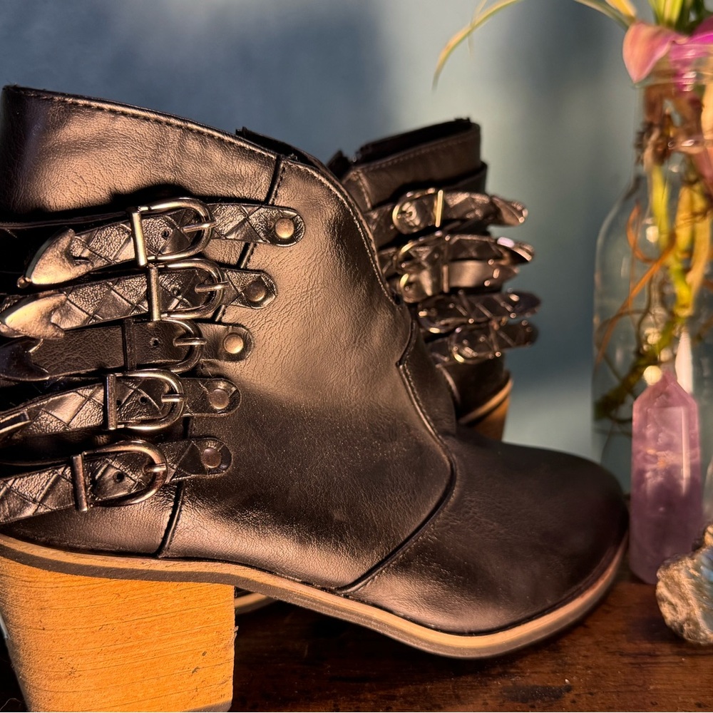 Black Booties- Size 4.5 - BRAND NEW!!
